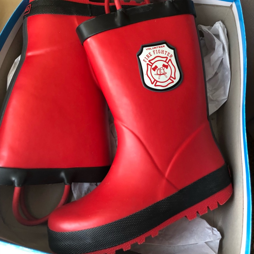 Carter’s Fire Fighter Rain boots - like new